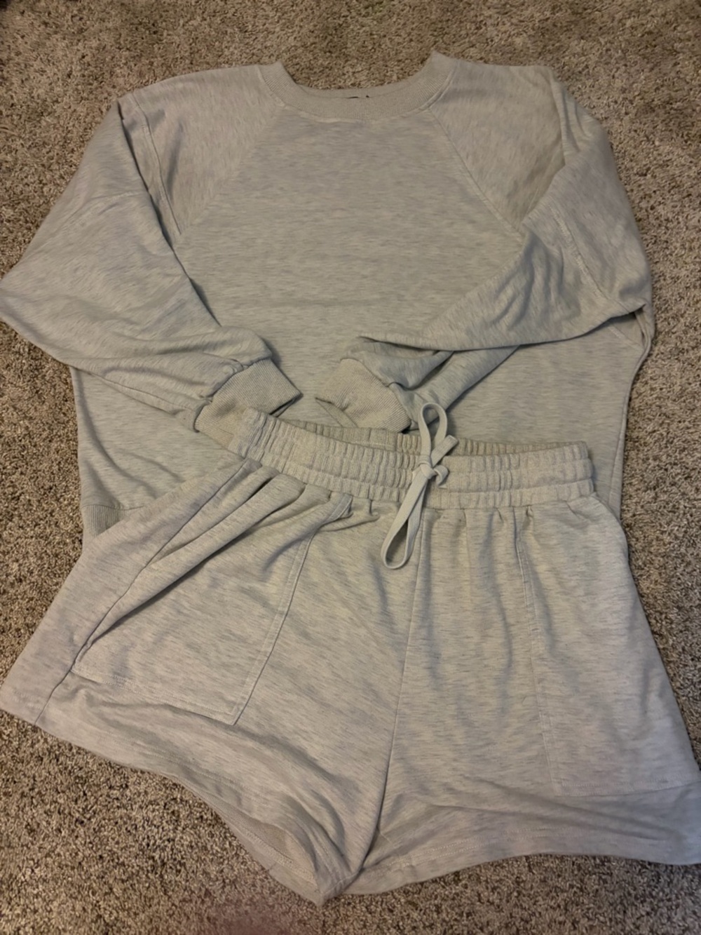 Merokeety Amazon Heather Grey Pajama Lounge Set with Crewneck & Shorts Size L